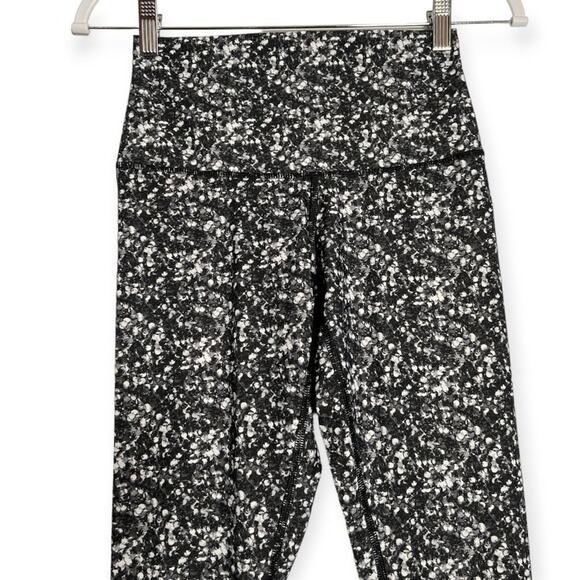 Lululemon Shine Tight Roll Down Legging SIZE 4 Shimmy Shimmer Black White Pant - Picture 8 of 10